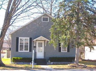 817 N Beaumont Rd, Prairie Du Chien, WI 53821