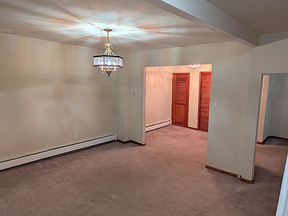 5th image of 622 E Lackawanna Ave