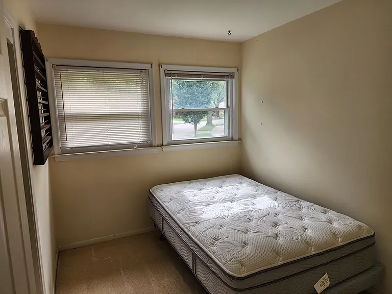 561 Lerner Ave — Photo 6