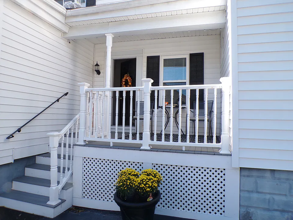532 Pleasant St #A