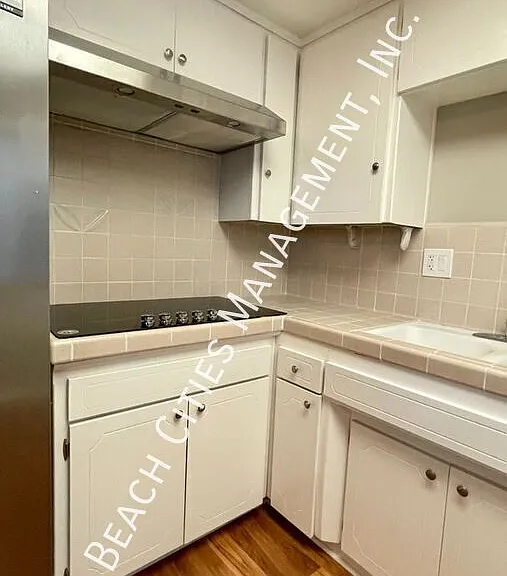 2033 E 3rd St #1B — Photo 18