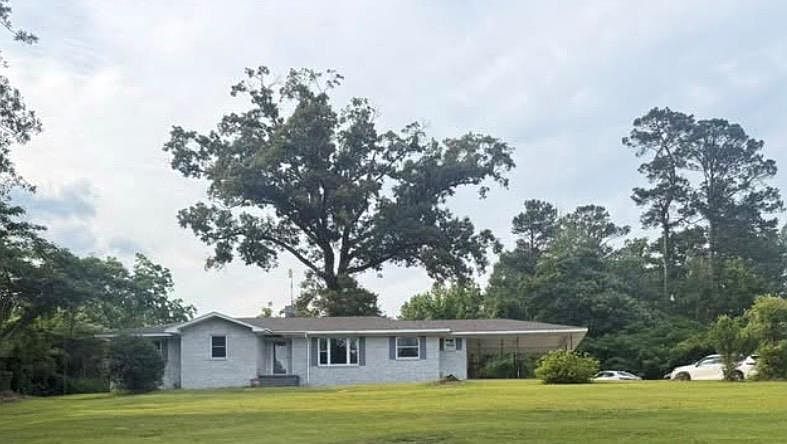 1st image of 137 Matherville Diamond Rd