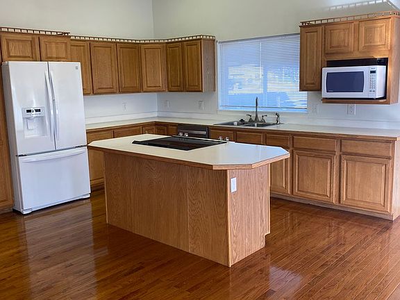 5th image of 4201 Cove West Dr