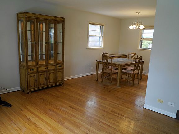 3rd image of 3S261 Ironwood Dr