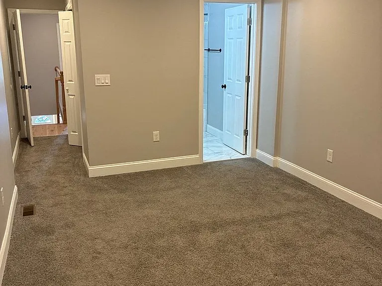 1403 Race St — Photo 16