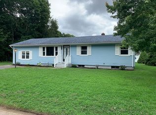 16 Yeaton St, Coventry, RI 02816