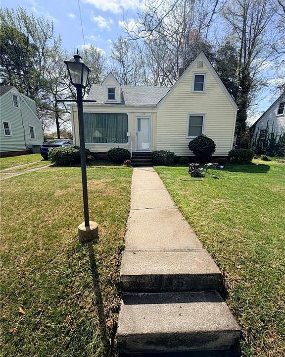 1st image of 135 Howe St
