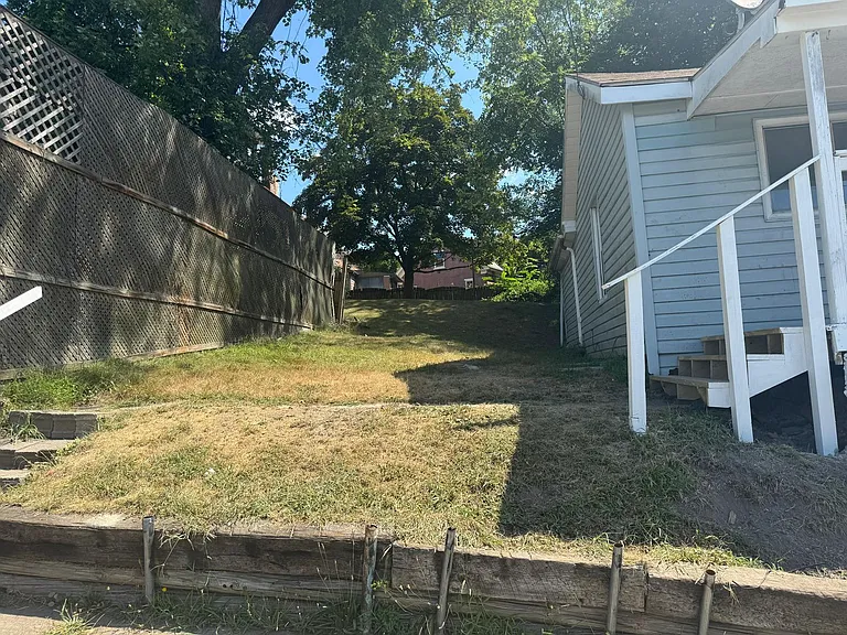291 Maryland Ave — Photo 8