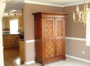 11 Forest Knoll Dr, Weaverville, NC 28787