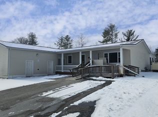 203 Lower Overlook Dr, Hurricane, WV 25526