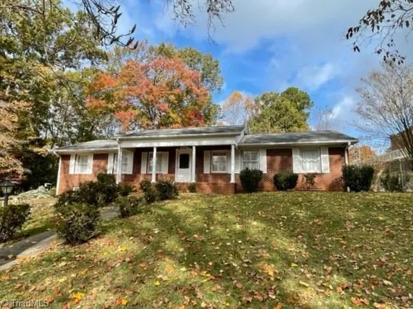 1554 Sunset Ave, Asheboro, NC 27205