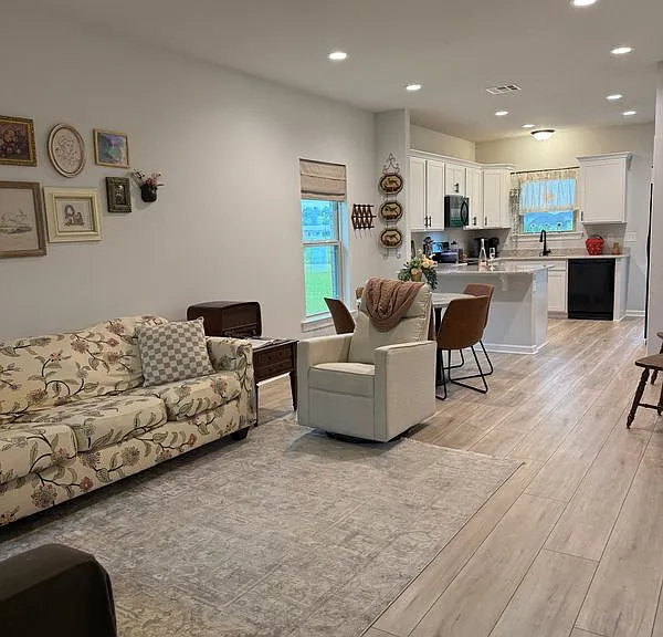 116 Brattle Ct — Photo 28