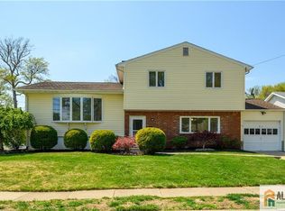 31 Kline Blvd, Colonia, NJ 07067