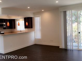 14832 Delano St, Van Nuys, CA 91411