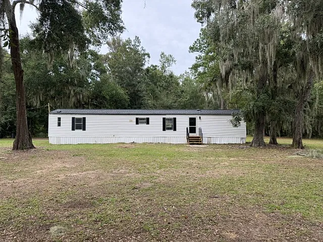 400 Brown Road - 1 — Photo 1