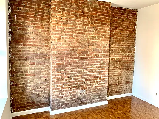 Rented by Compass | media 10