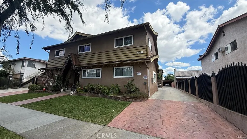 1 bed, 680 sqft, $1,750 — Photo 2
