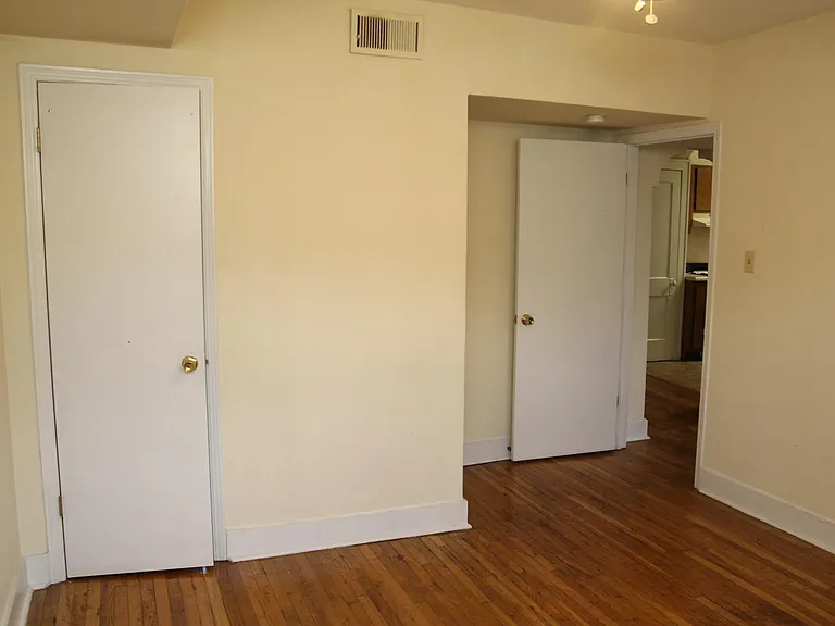 815 Leland Ave #3N — Photo 9