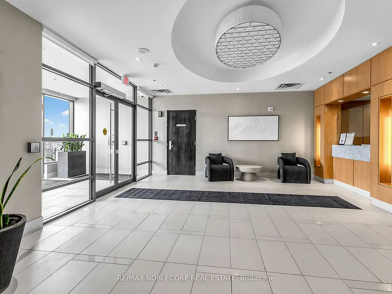 840 Queens Plate Dr #1705 — Photo 3