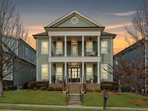 22 Treywood Ln, Chapel Hill, NC 27516