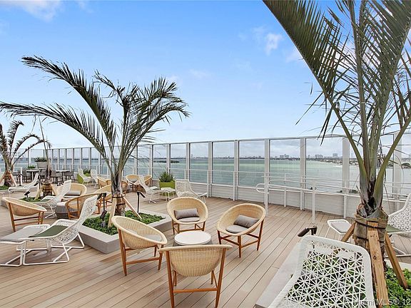 4th image of 1757 N Bayshore Dr