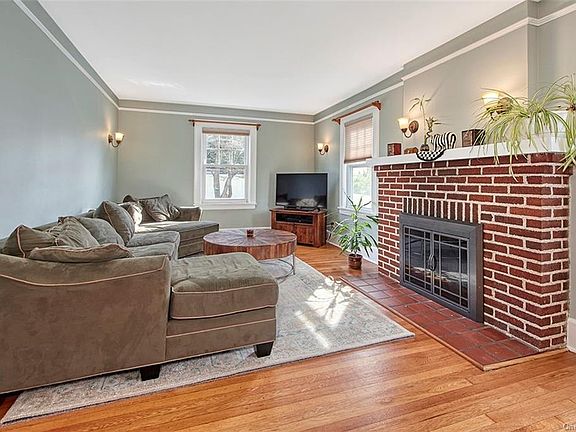 5th image of 269 Chatterton Pkwy