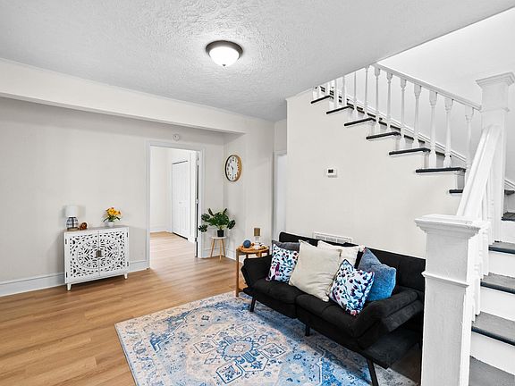 5th image of 1005 Early St