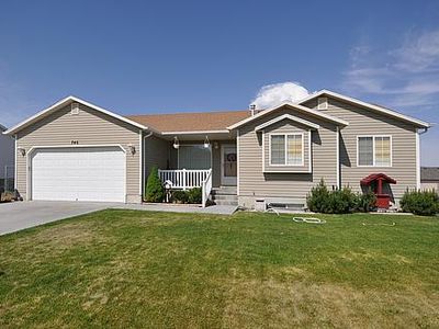 746 S Newmark Dr, Tooele, UT, 84074