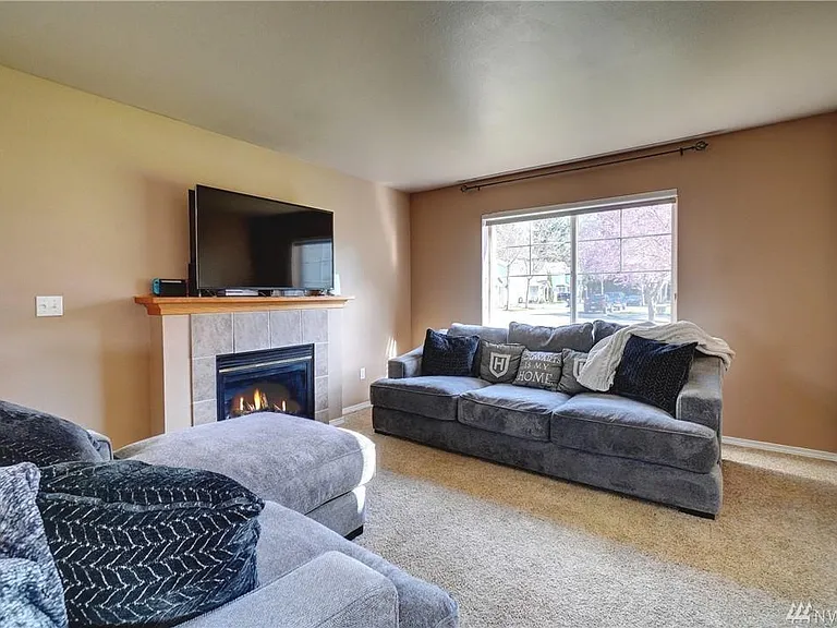 2702 9th St SE — Photo 9