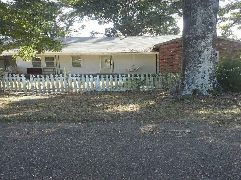 1st image of 1004 W Cotton St