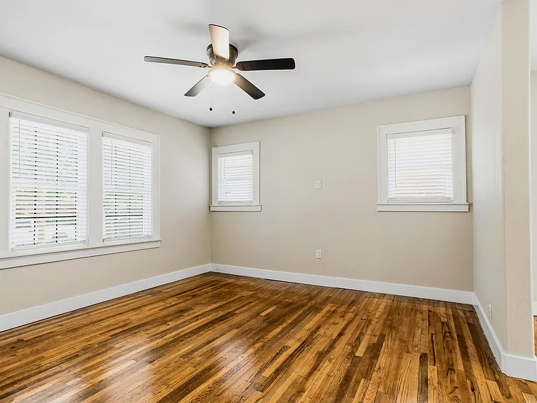 2319 Dell St — Photo 10