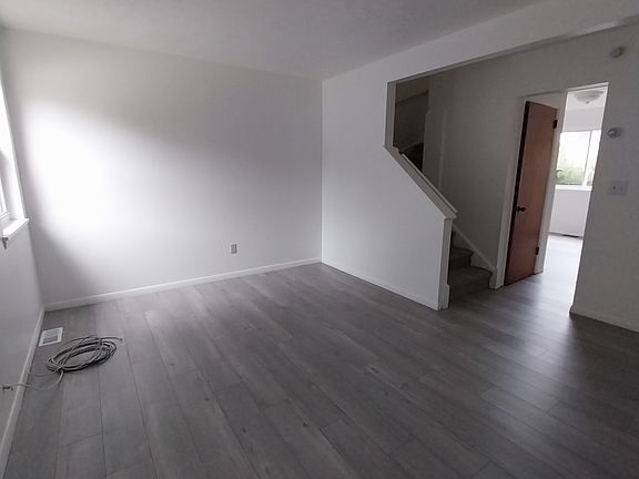 2nd image of 242 E Prospect St