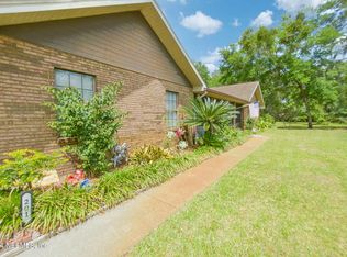 201 Horseman Club Rd, Palatka, FL 32177