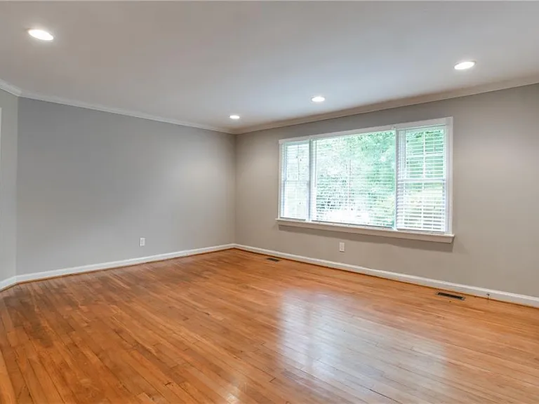 1640 Belle Isle Cir NE — Photo 11