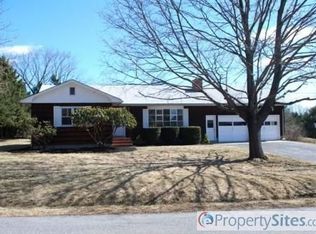 12 Old Mast Rd, York, ME 03909