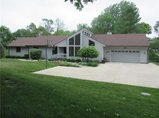 2124 Graham Dr N, Shelbyville, IN 46176