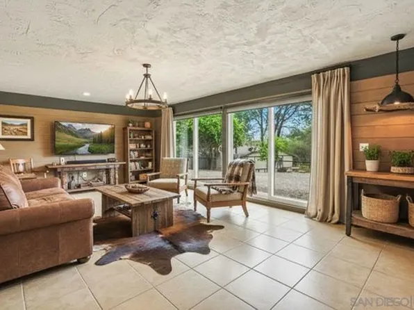 1861 Vista De La Montana, El Cajon, CA 92019