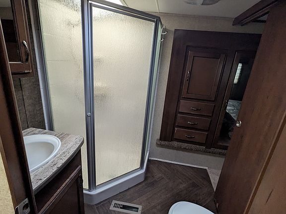 5th image of 2231 E Bayshore Dr #18