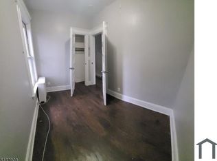 12 Church Pl, East Orange, NJ 07017