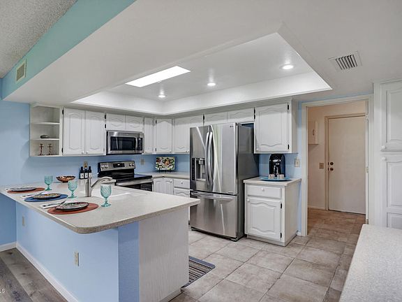 4th image of 12702 W Castle Rock Dr