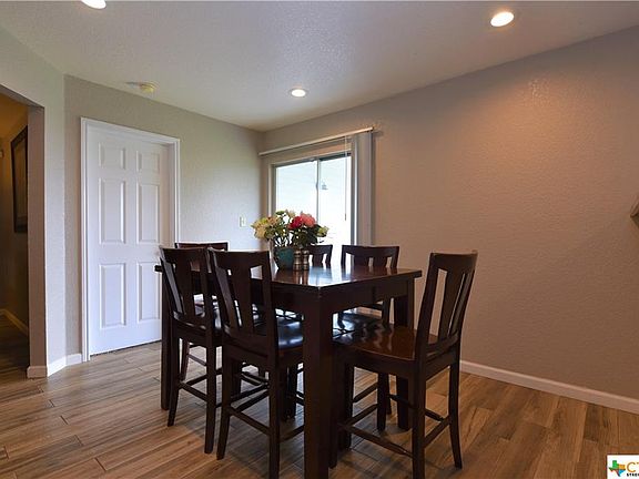 5th image of 4005 Roundrock Dr