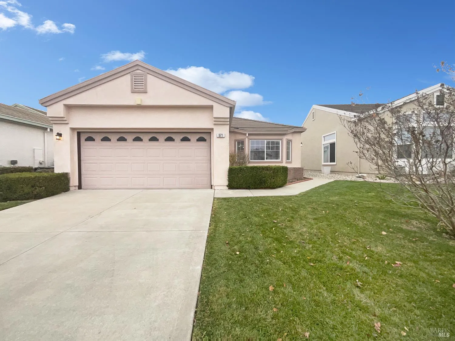 971 Bridgeport Way photo 1