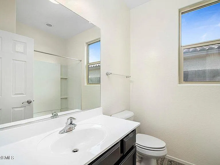 2146 W Tobias Way — Photo 28