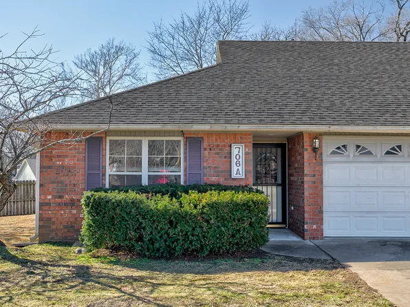 706 Meghan St #B, Siloam Springs, AR 72761