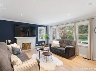 136 Mohawk Rd #1, Hamilton, ON L9G 2W9