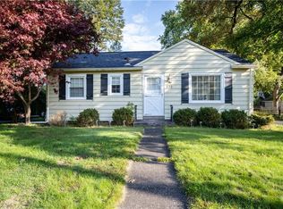 232 Dorking Rd, Rochester, NY 14610