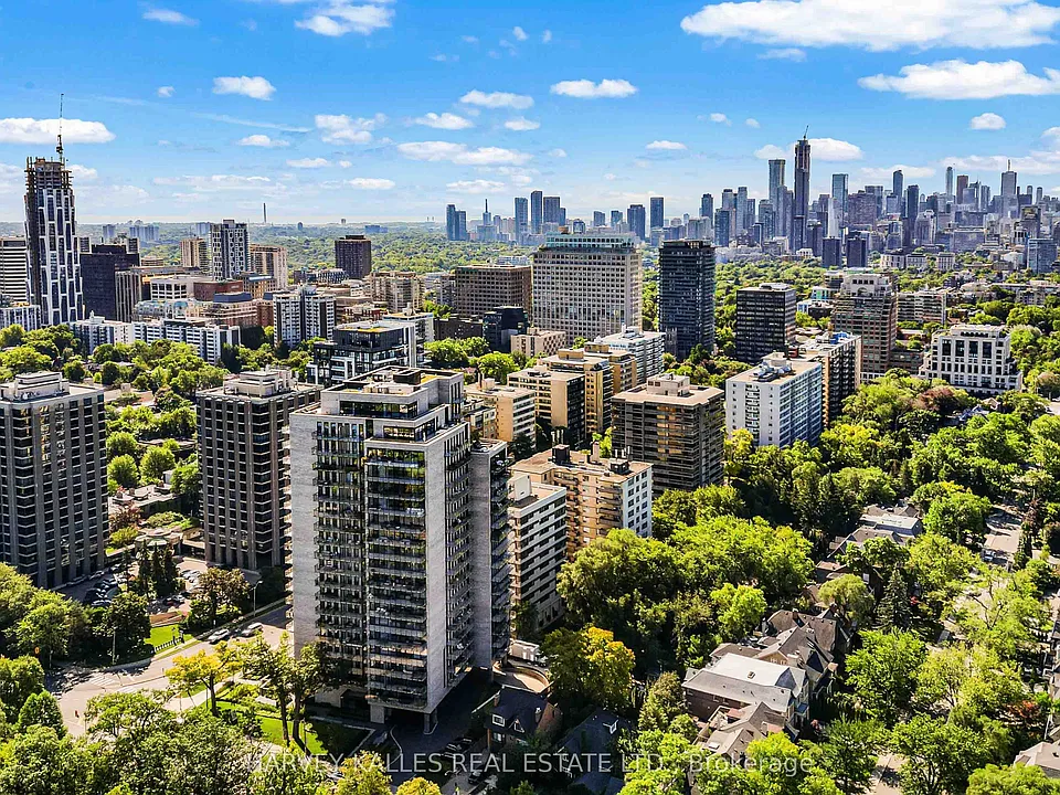 215 Lonsdale Rd #1707