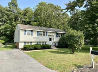 111 Butternut Ln, Methuen, MA 01844