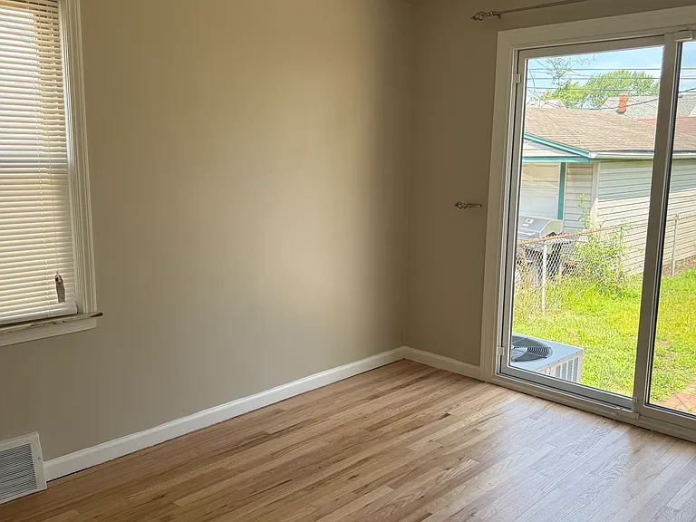 24800 Cherry St — Photo 6
