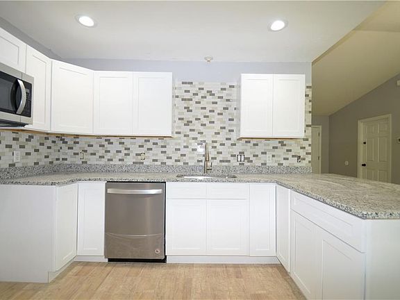 2nd image of 4149 Palisades Ave